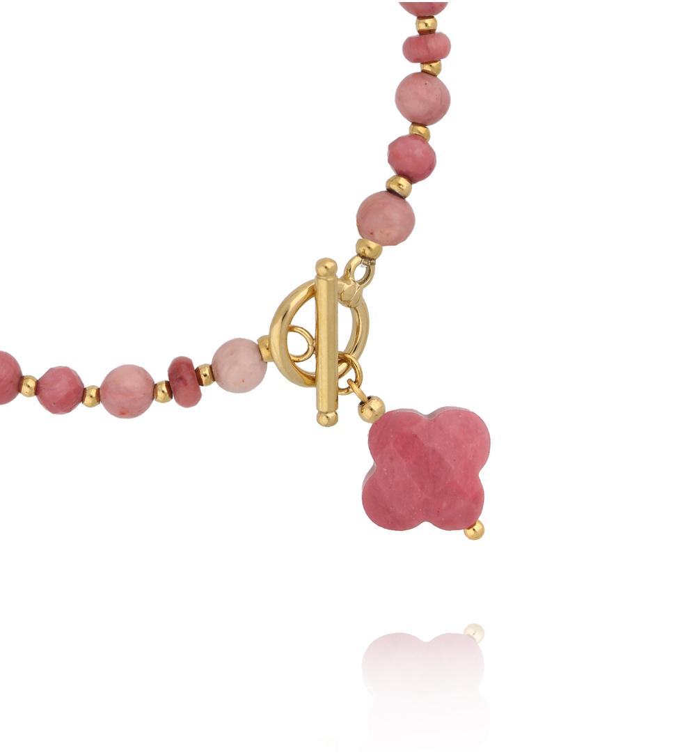 Bransoletka z rodonitami z koniczynką i złotym zapięciem BPA0636