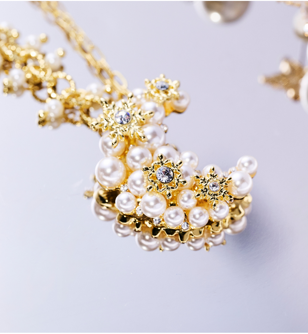 Naszyjnik z perłami i księżycem NPE0306