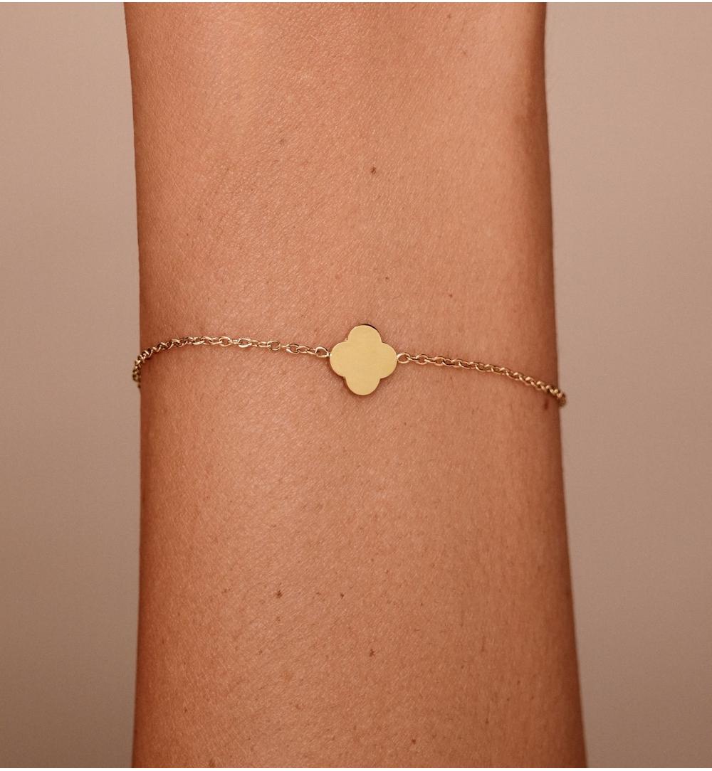Złota bransoletka na łańcuszku z koniczynką BSY0546