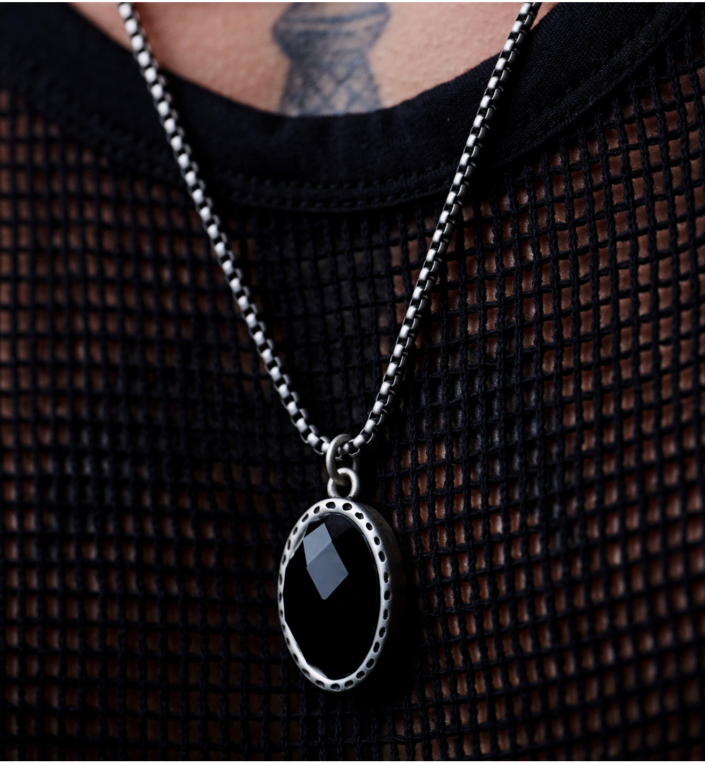 Naszyjnik z czarną zawieszka unisex NMITC0193