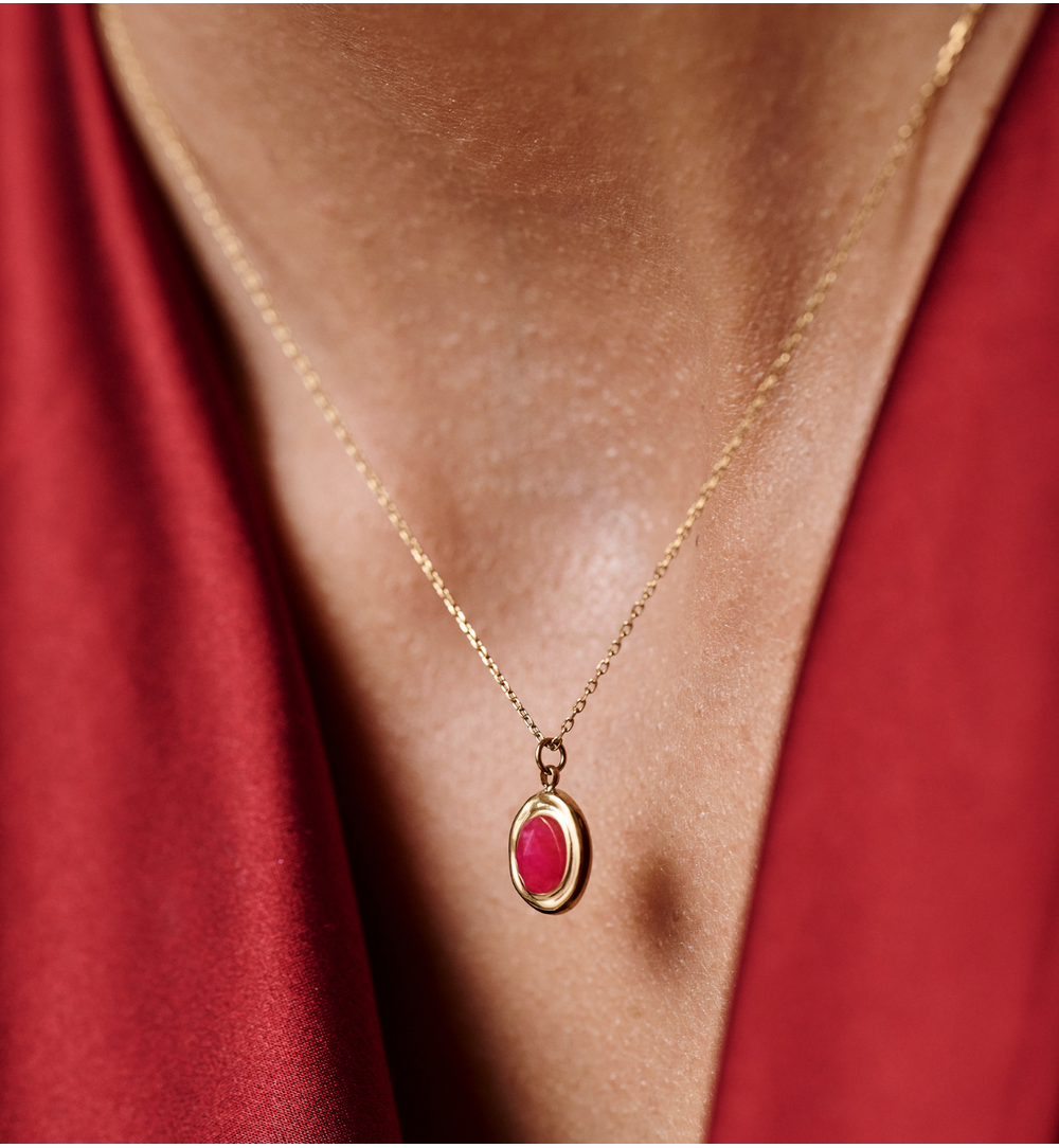 Naszyjnik z jadeitem fuksjowym złoty NEA0014