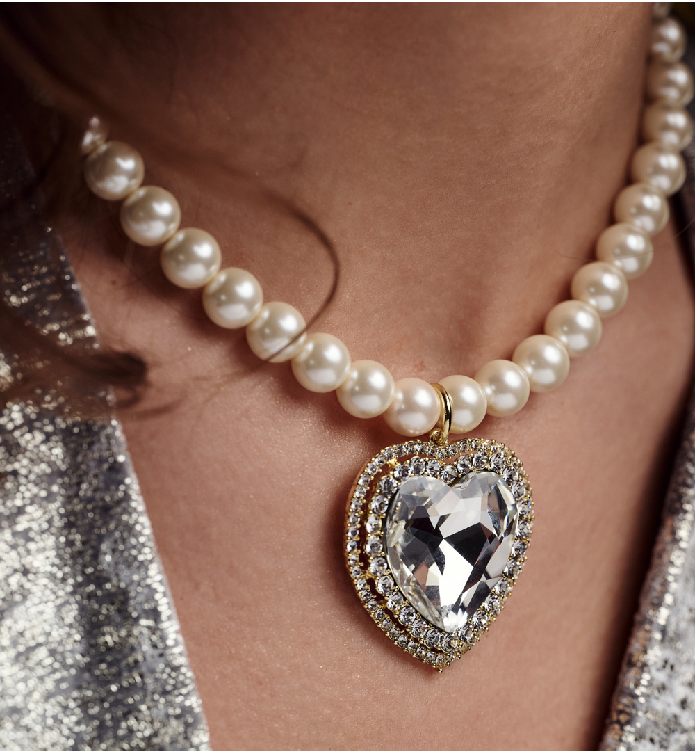 Naszyjnik z perłami i sercem NPE0294