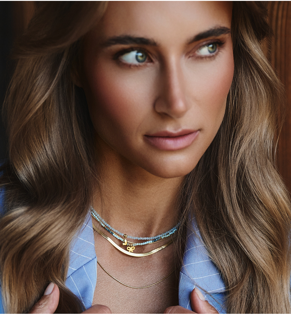 Naszyjnik z cyrkoniami i kokardką NTW1378