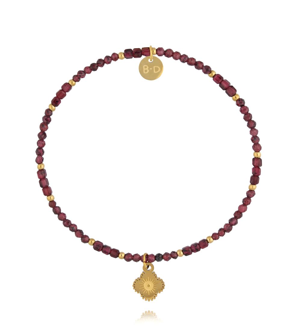 Bransoletka z granatu z koniczynką  BTW3541