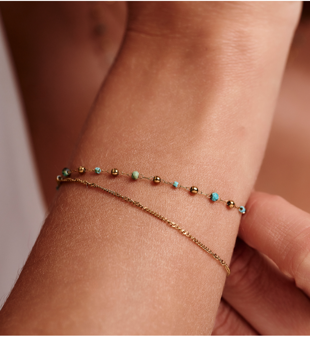 Bransoletka z podwójnym złotym łańcuszkiem i turkusem afrykańskim BEA0096