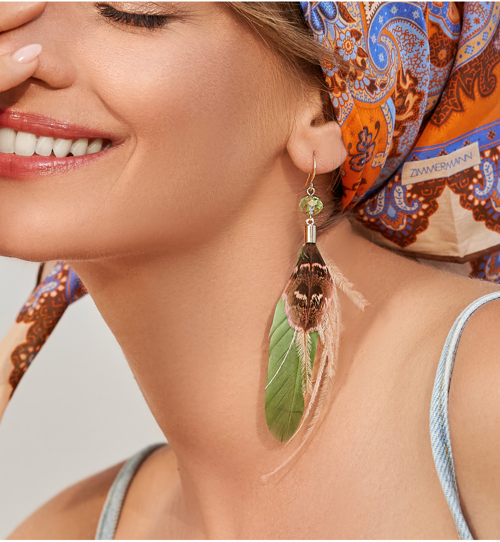 Kolczyki zielono różowe z piórkami Boho Feathers KFF0091