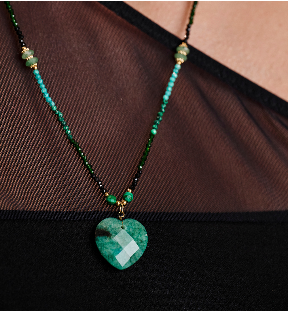 Naszyjnik z sercem w odcieniu zieleni NPA1553