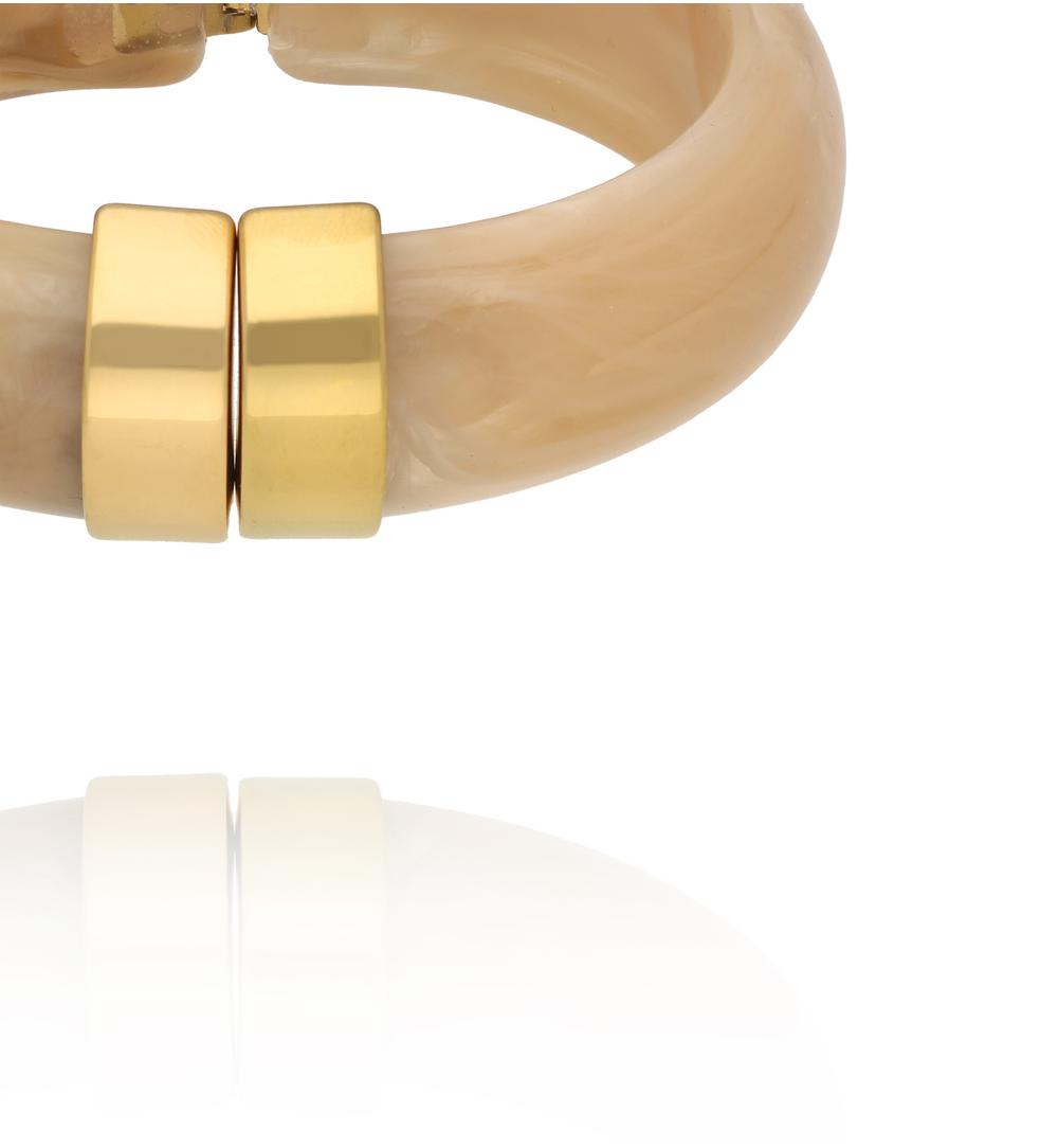 Bransoletka w odcieniu ciepłego beżu ze złotym zapięciem BEU0015