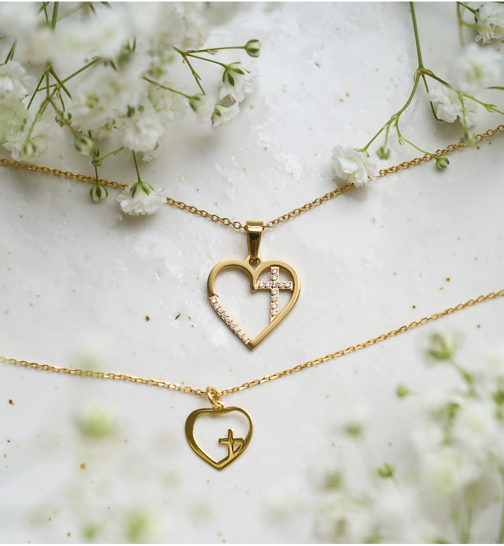 Naszyjnik złoty z serduszkiem i krzyżykiem Holy Heart NSE0154