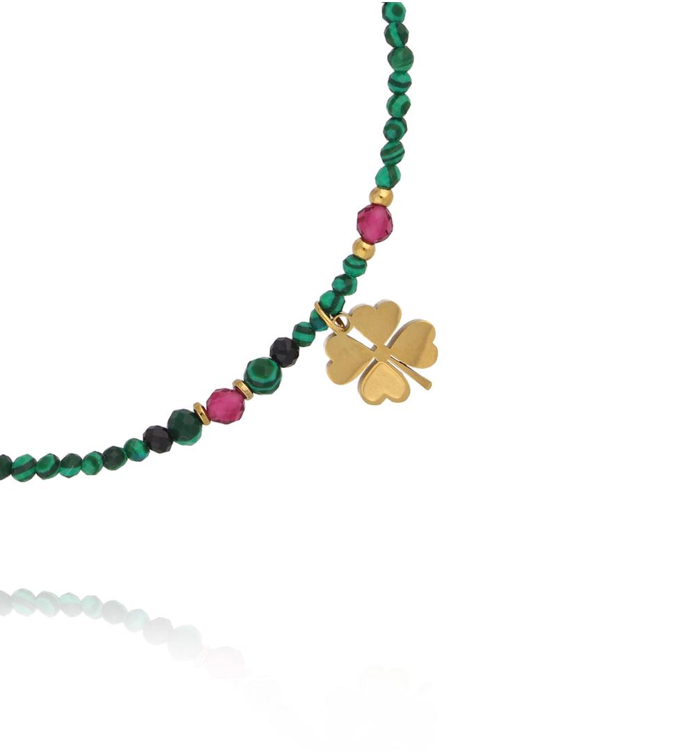 Bransoletka z malachitu, czarnego turmalinu i fuksjowych koralików ze złotą koniczyną BTW3509
