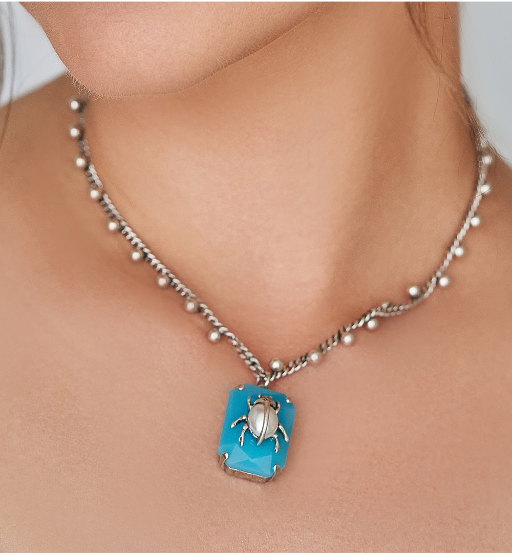 Naszyjnik niebieski z żukiem Siyo NJO0002