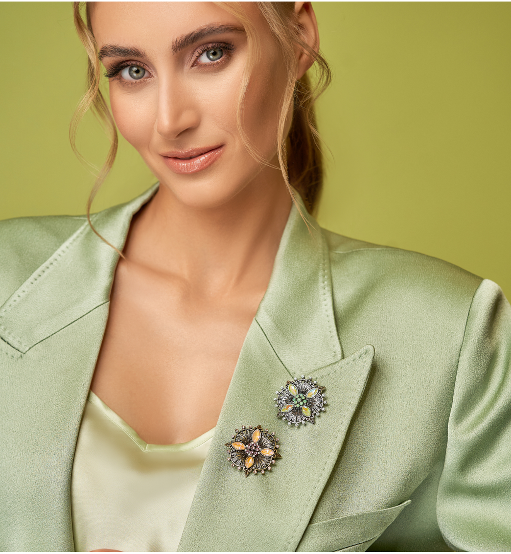 Broszka z brzoskwiniowymi kryształami Adornment BRSS0099