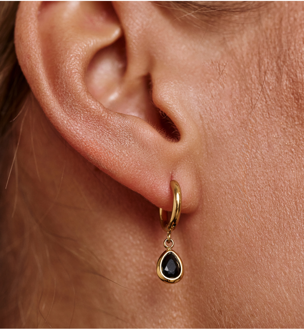 Kolczyki kółka z kryształową czarną łezką KSA2485