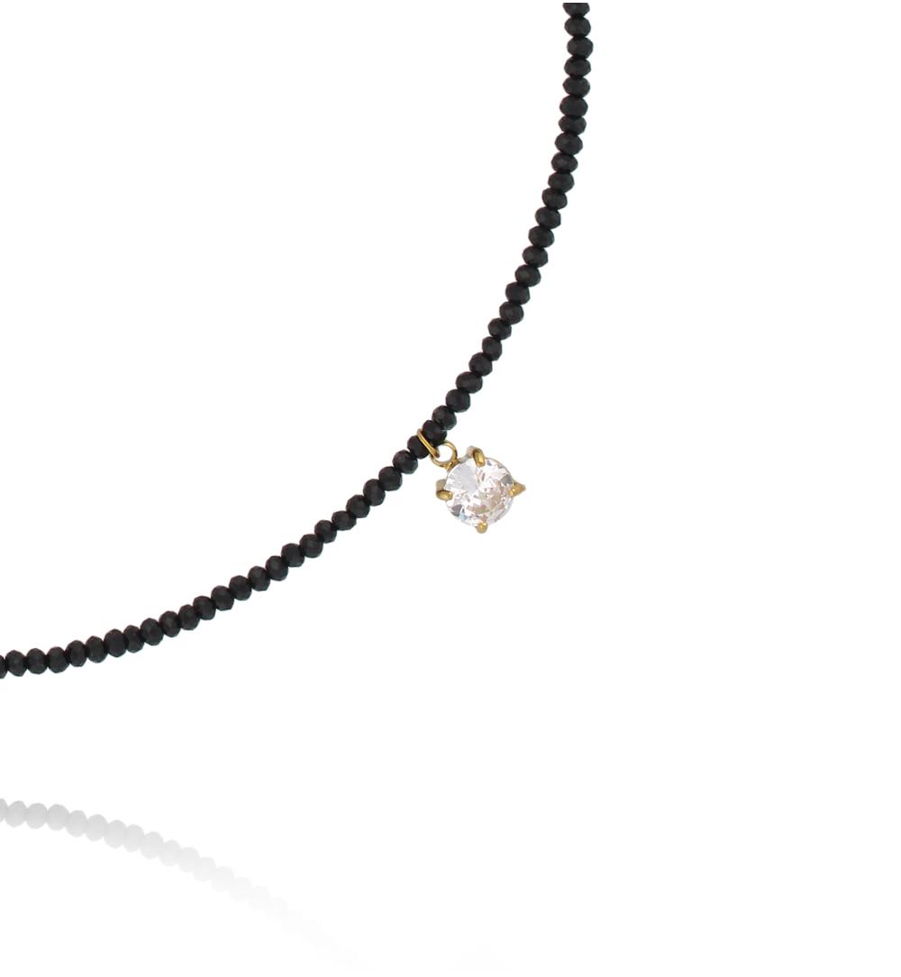 Naszyjnik z czarnych kamieni z zawieszką kryształową NTW1562
