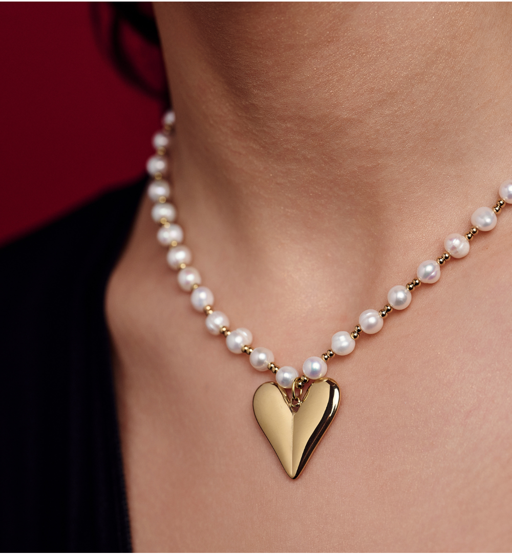Naszyjnik z pereł z zawieszką w kształcie serca NPE0375