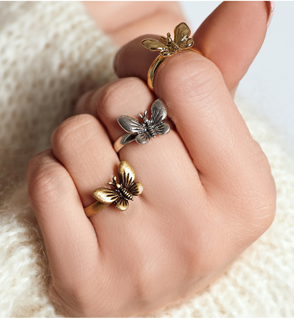 Pierścionek ze złotym motylkiem Seila PMI0109