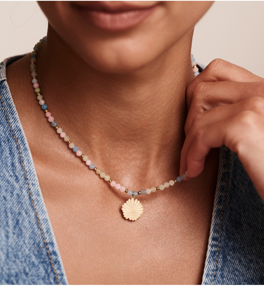 Naszyjnik pastelowy z kwiatkiem NTW1527