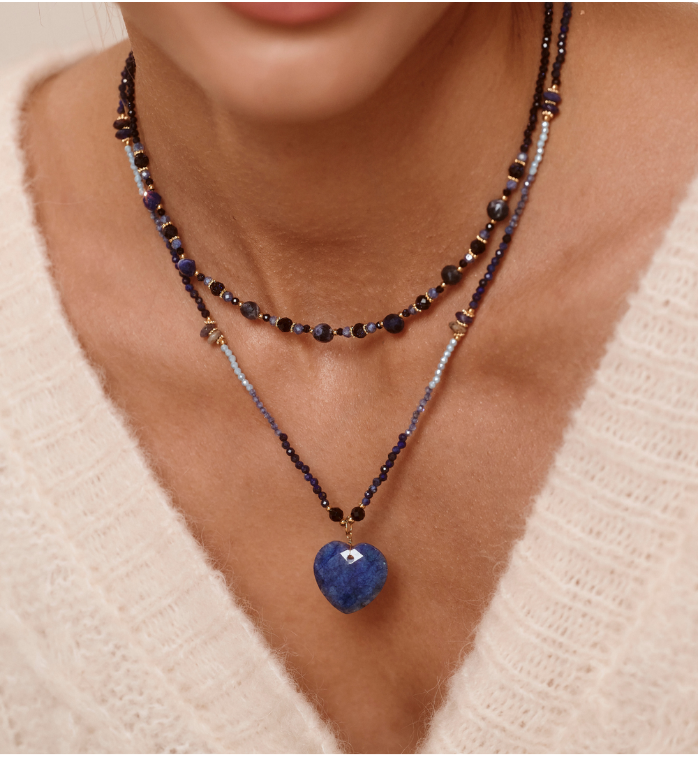 Naszyjnik z sercem w odcieniu granatu NPA1554
