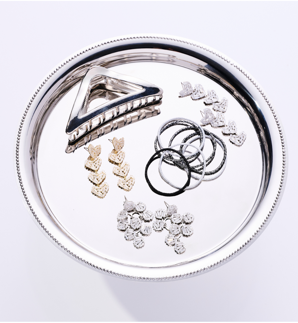 Kolczyki z kaskadą serc w złotym odcieniu KLU0188