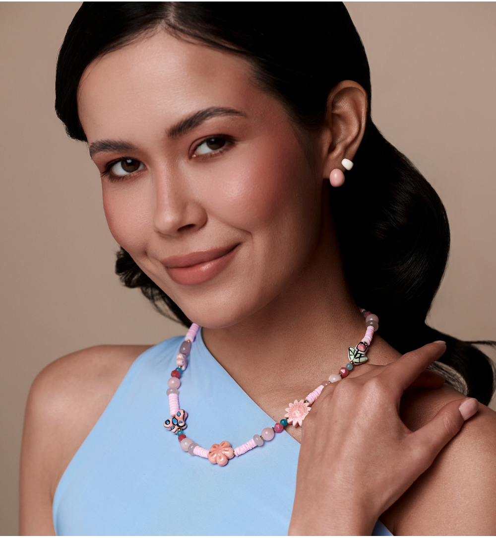 Naszyjnik różowy z motylkiem i kwiatkiem NSH0111