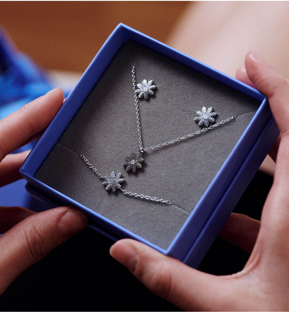 Bransoletka ze śnieżynką srebrna BSA0840