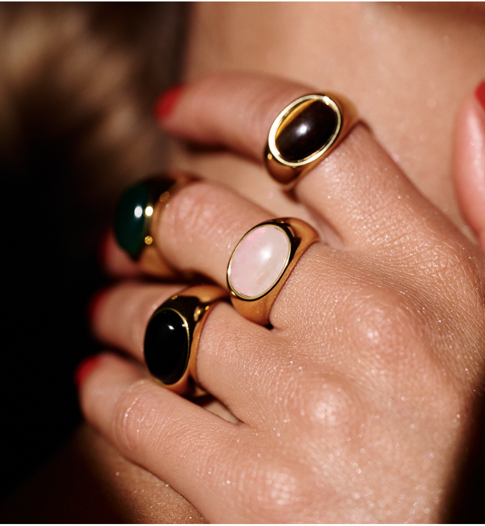 Pierścionek złoty z czarnym agatem PSA1100