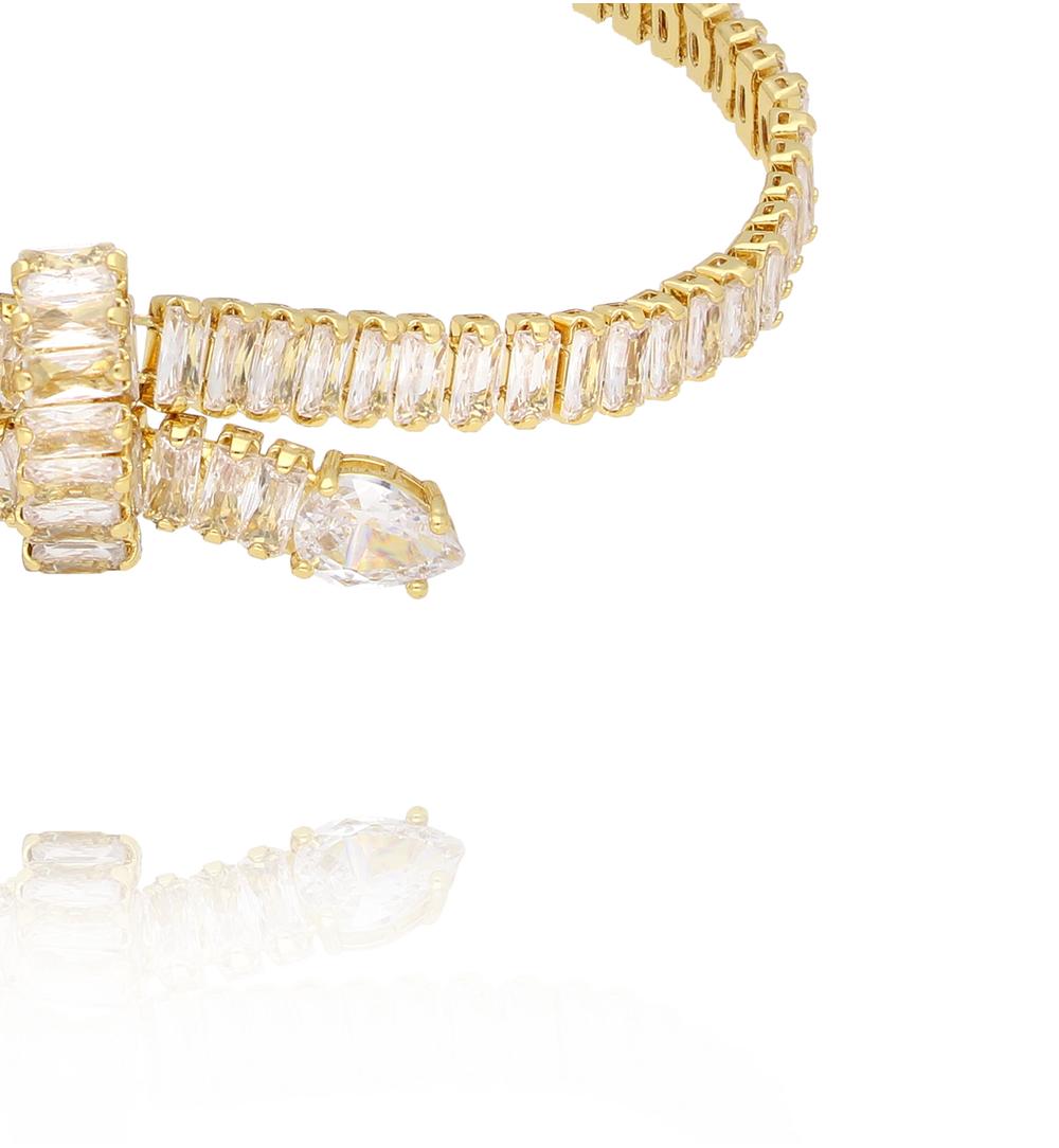 Bransoletka z cyrkoniami w formie obręczy BSS0262