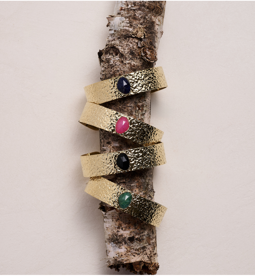 Bransoletka szeroka złocona z jadeitem afrykańskim BEA0020