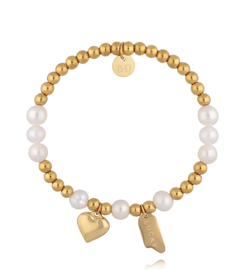 Bransoletka z perełkami i złotymi kulkami z zawieszkami serca i „Lucky”  BSY0609