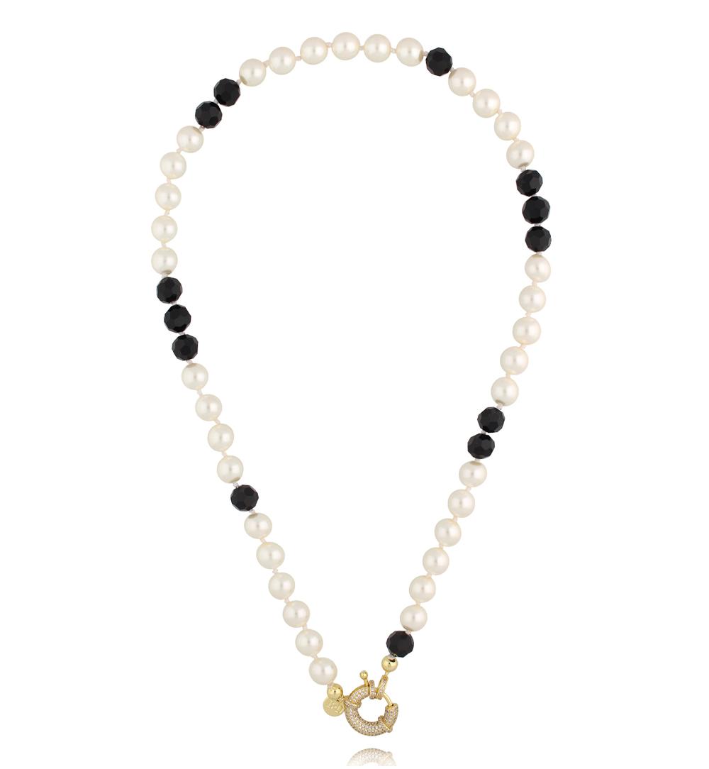 Naszyjnik perły i czarne fasetowane kamienie z ozdobnym zapięciem NS0345