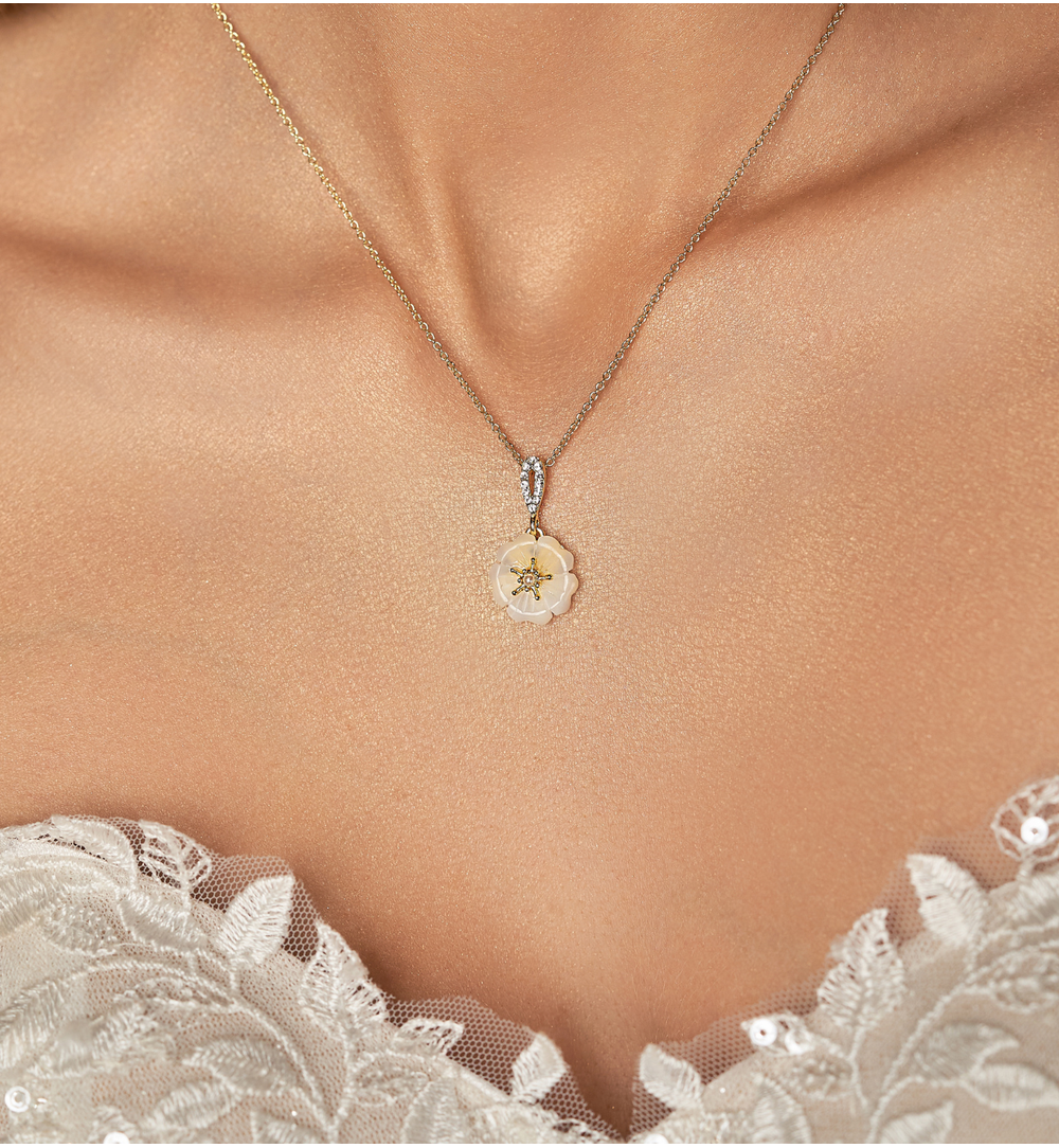 Naszyjnik złoty z kwiatuszkiem Glam Charms NS0246