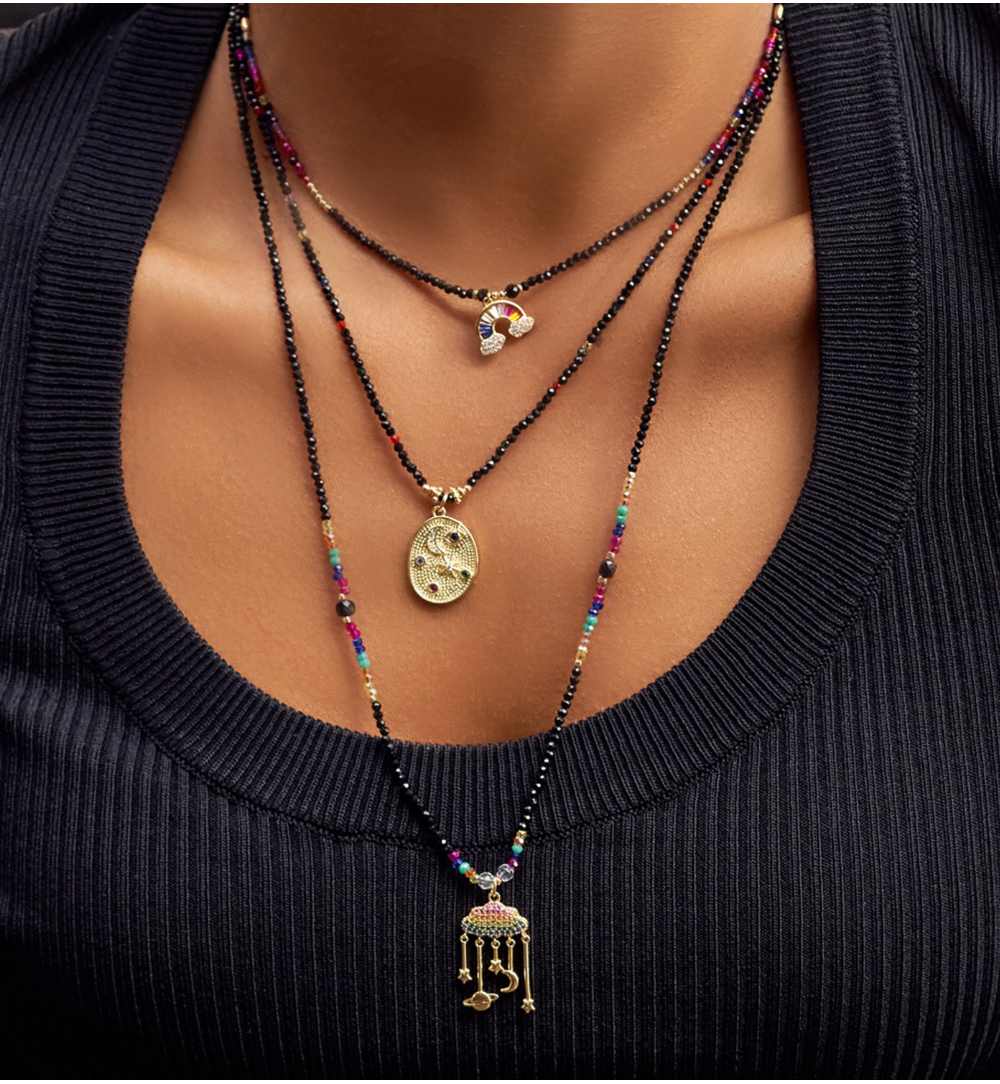 Naszyjnik czarny z kolorową zawieszką Abrantes NTW0768