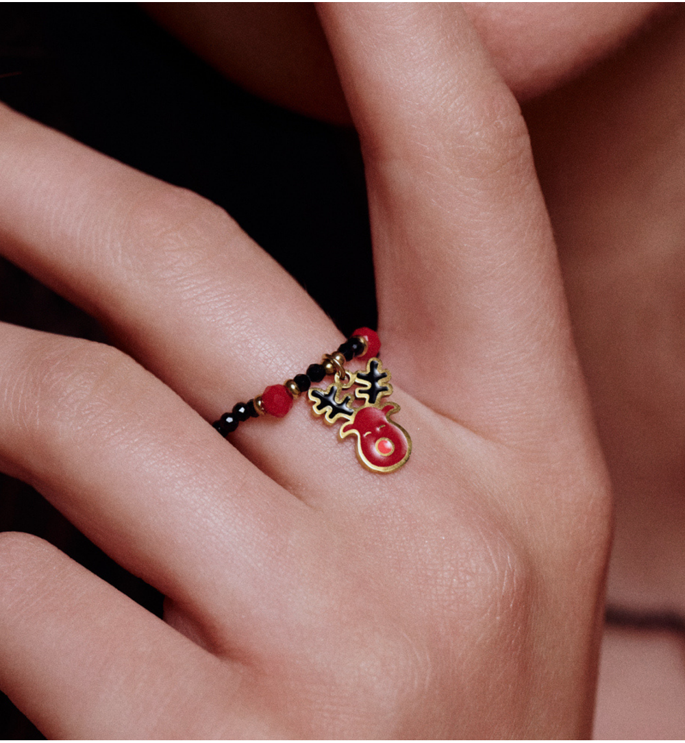 Pierścionek elastyczny czarno czerwony z reniferem PTW0525