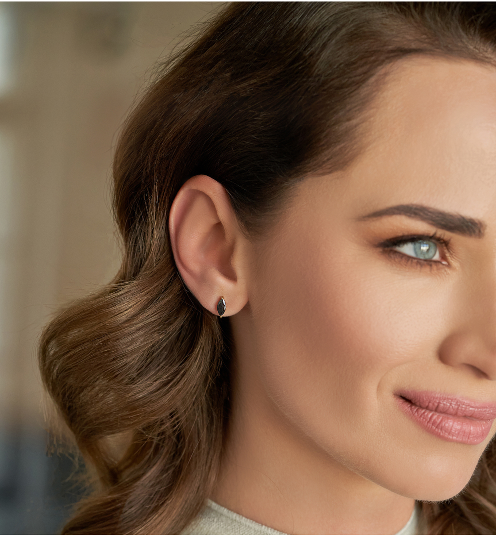 Kolczyki złote łezki czarne Naomi KSA0649