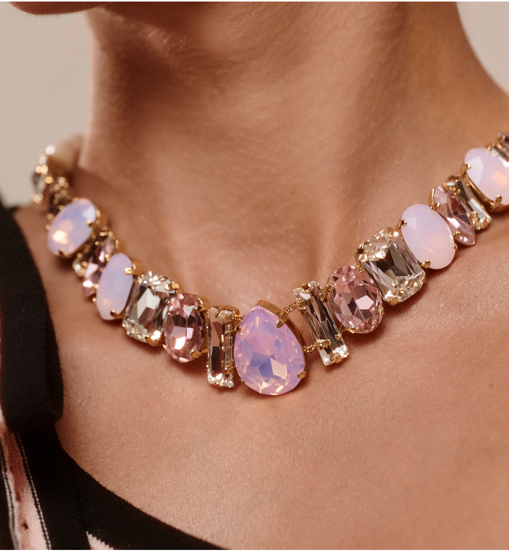 Naszyjnik z perłami i różowymi kryształami NS0406