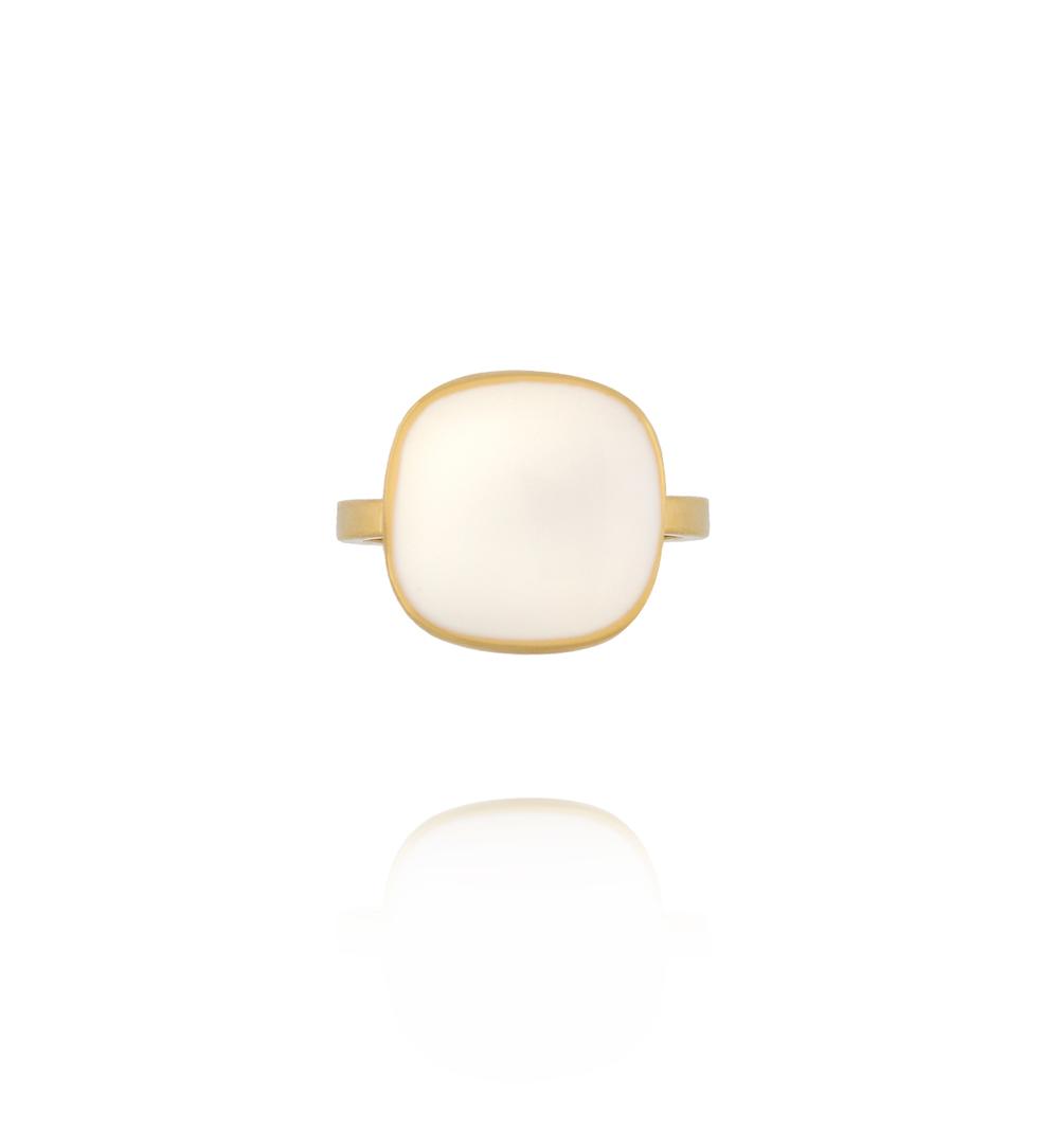 Pierścionek pozłacany z biała emalią PSY0066