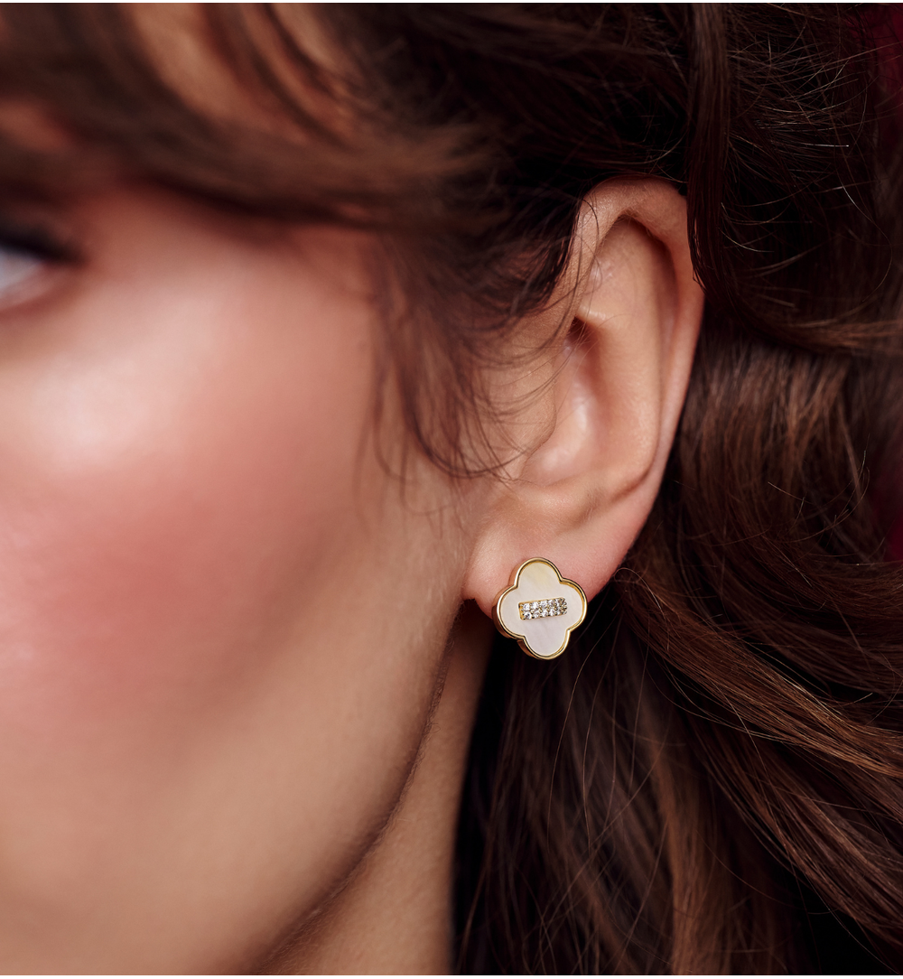 Kolczyki w kształcie koniczyny z masy perłowej i cyrkoniami KSS2212