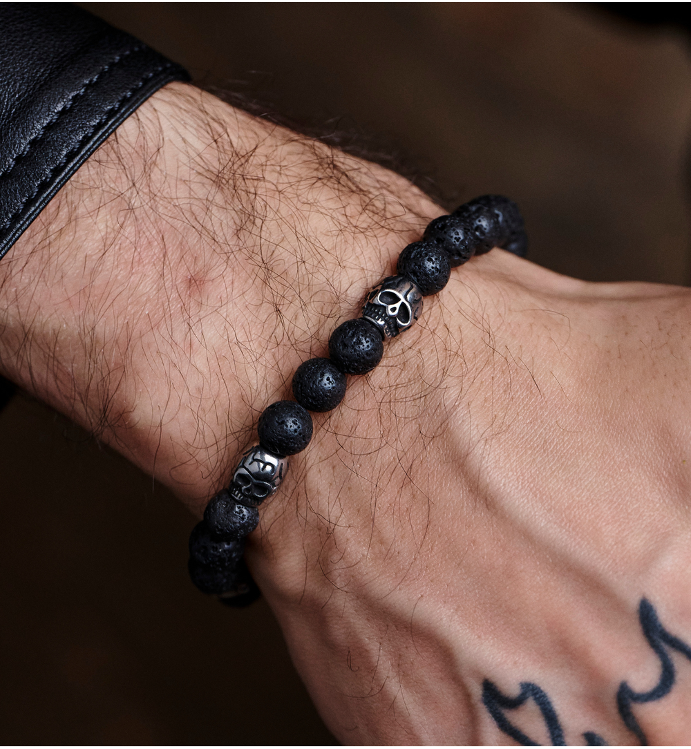 Bransoletka męska z lawą wulkaniczną i czaszkami Odin  BMITC0618