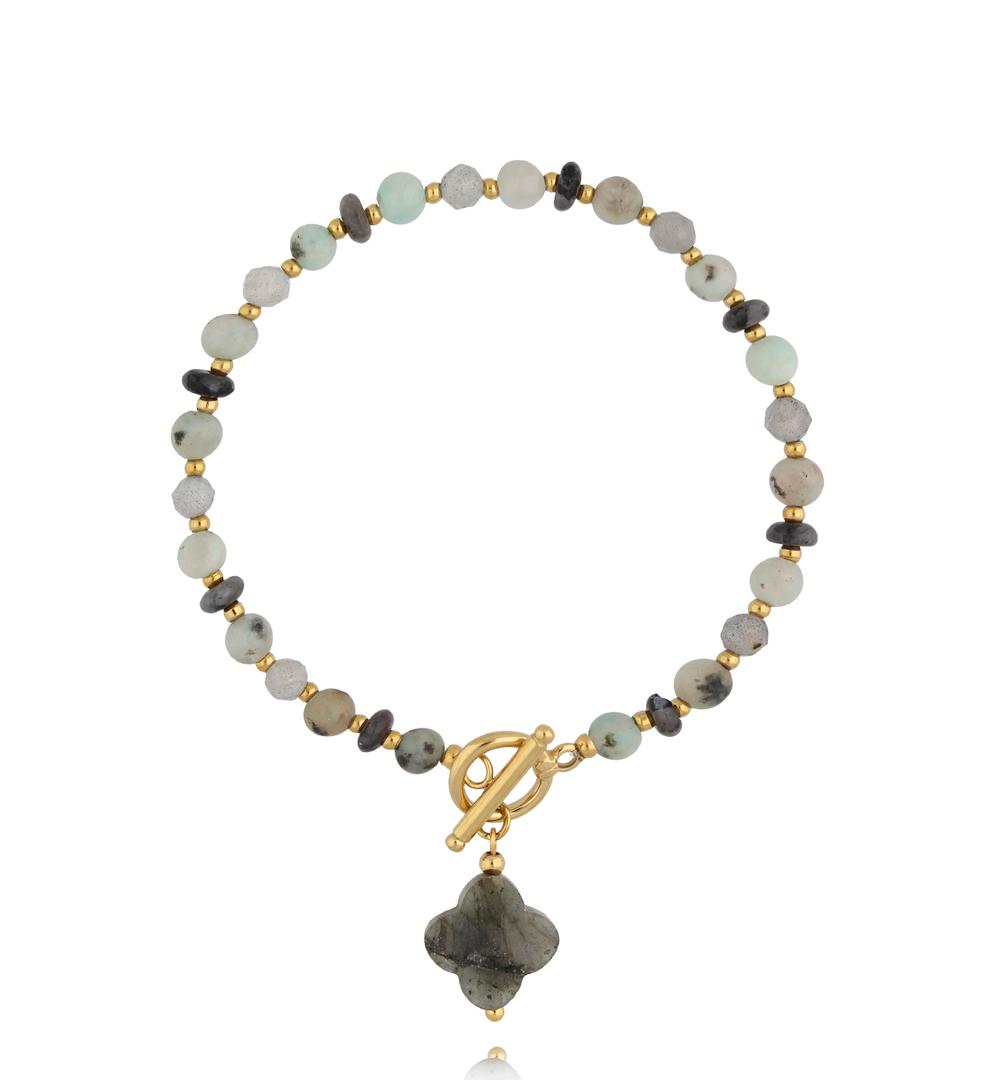 Bransoletka z labradorytami z koniczynką i złotym zapięciem BPA0644