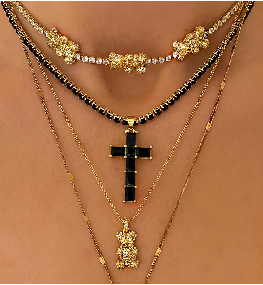 Naszyjnik złoty z czarnym krzyżykiem Pia NRG0483