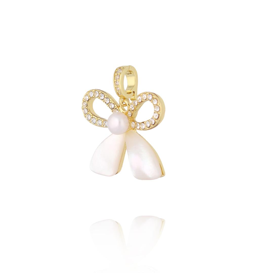 Charms złota kokardka z masą perłową i cyrkoniami CHSS0054