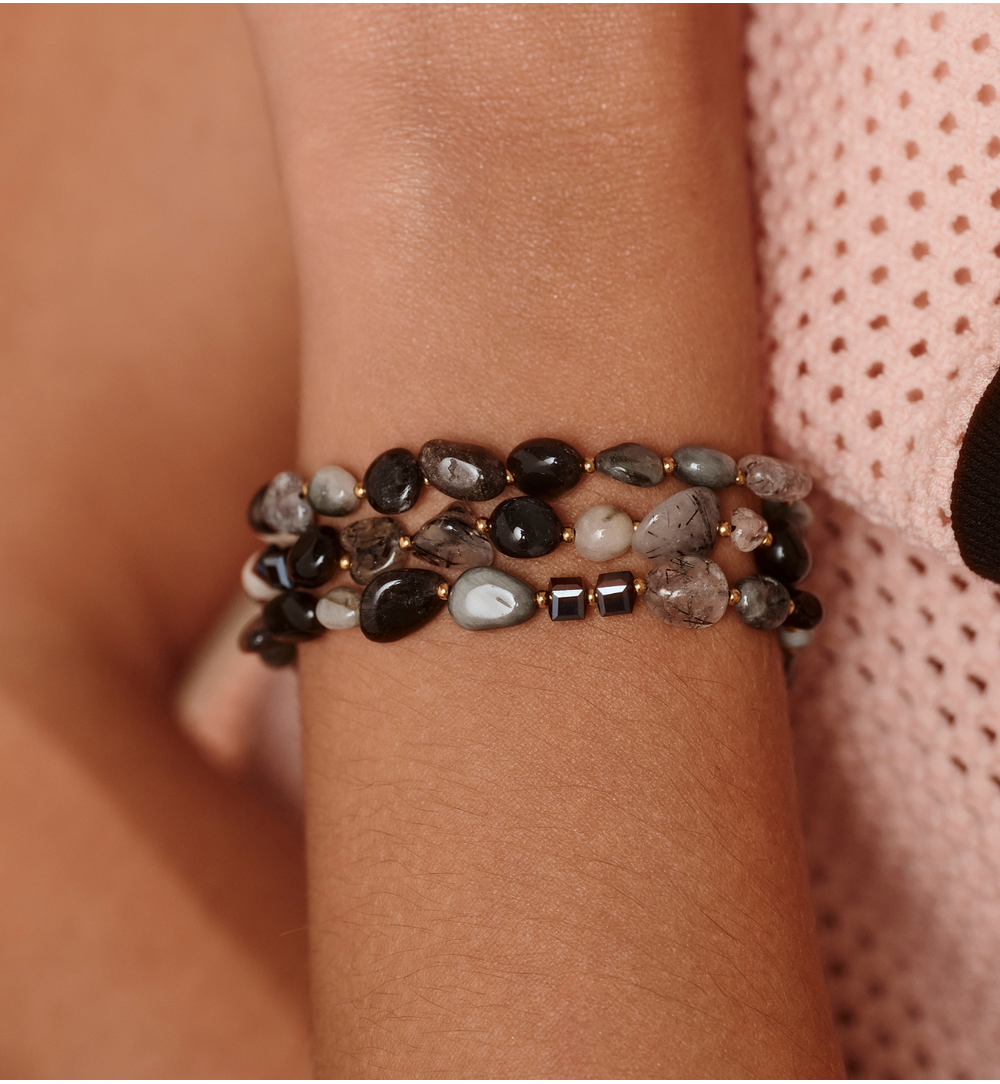 Bransoletka potrójna z czarnymi i szarymi kamieniami BSC2360