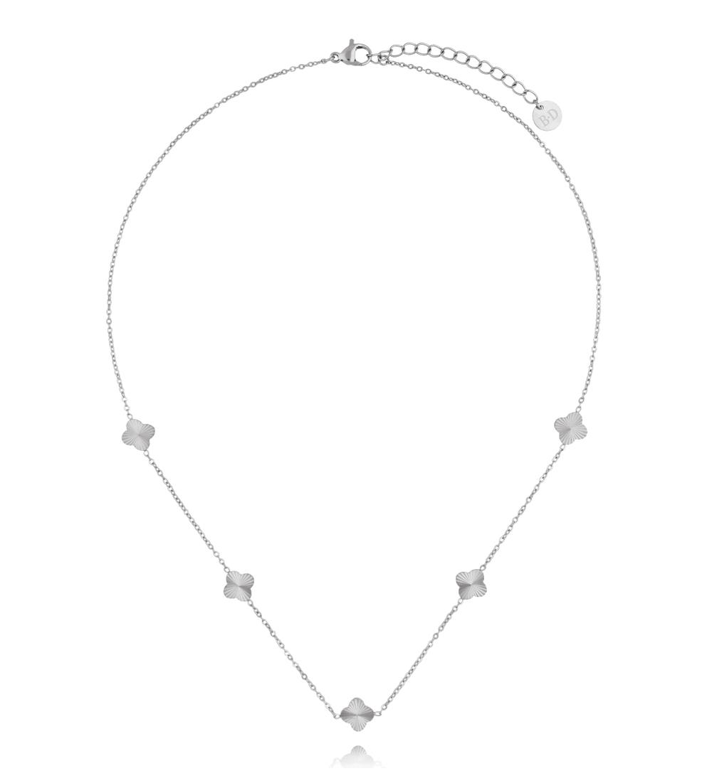 Naszyjnik z subtelnymi koniczynkami w kolorze srebra NSY0881
