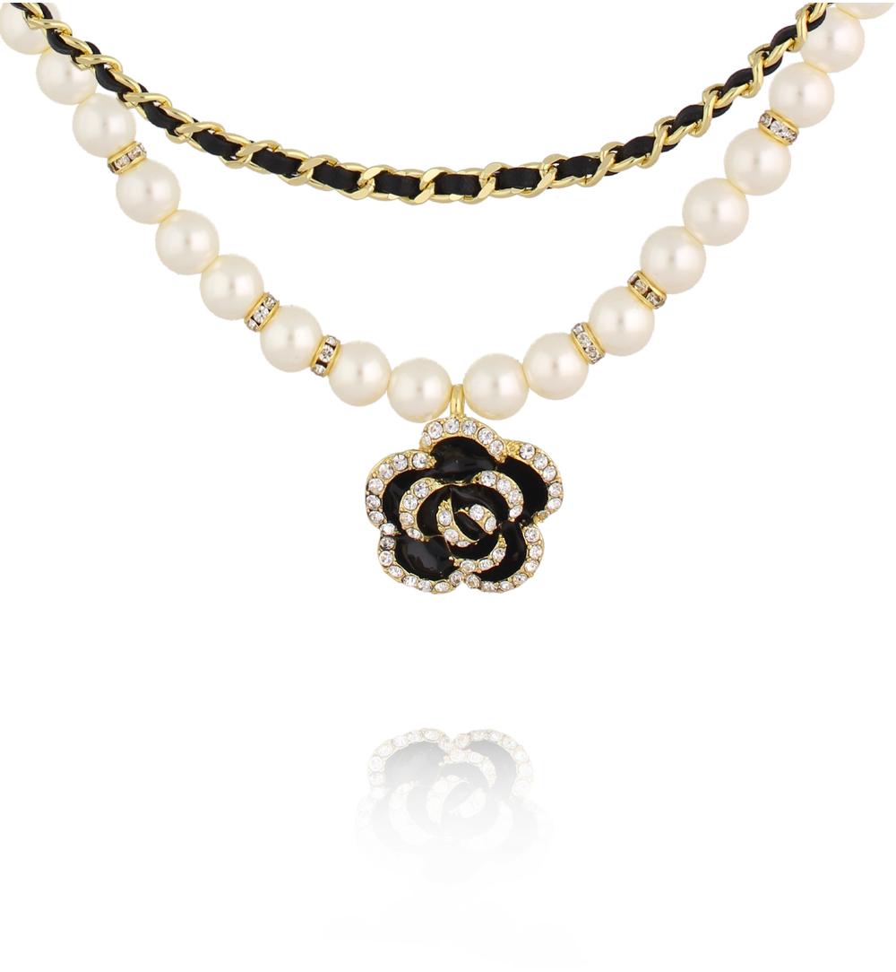 Naszyjnik złocony z perełkami, czarnym splotem i dekoracyjnym kwiatem NS0418
