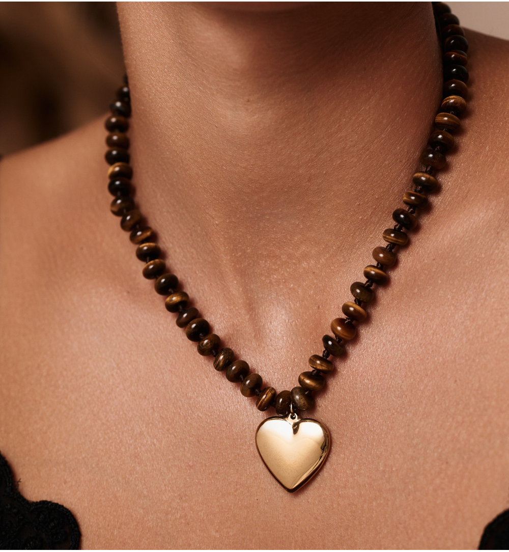 Naszyjnik z tygrysiego oka z zawieszką serce NPA1511