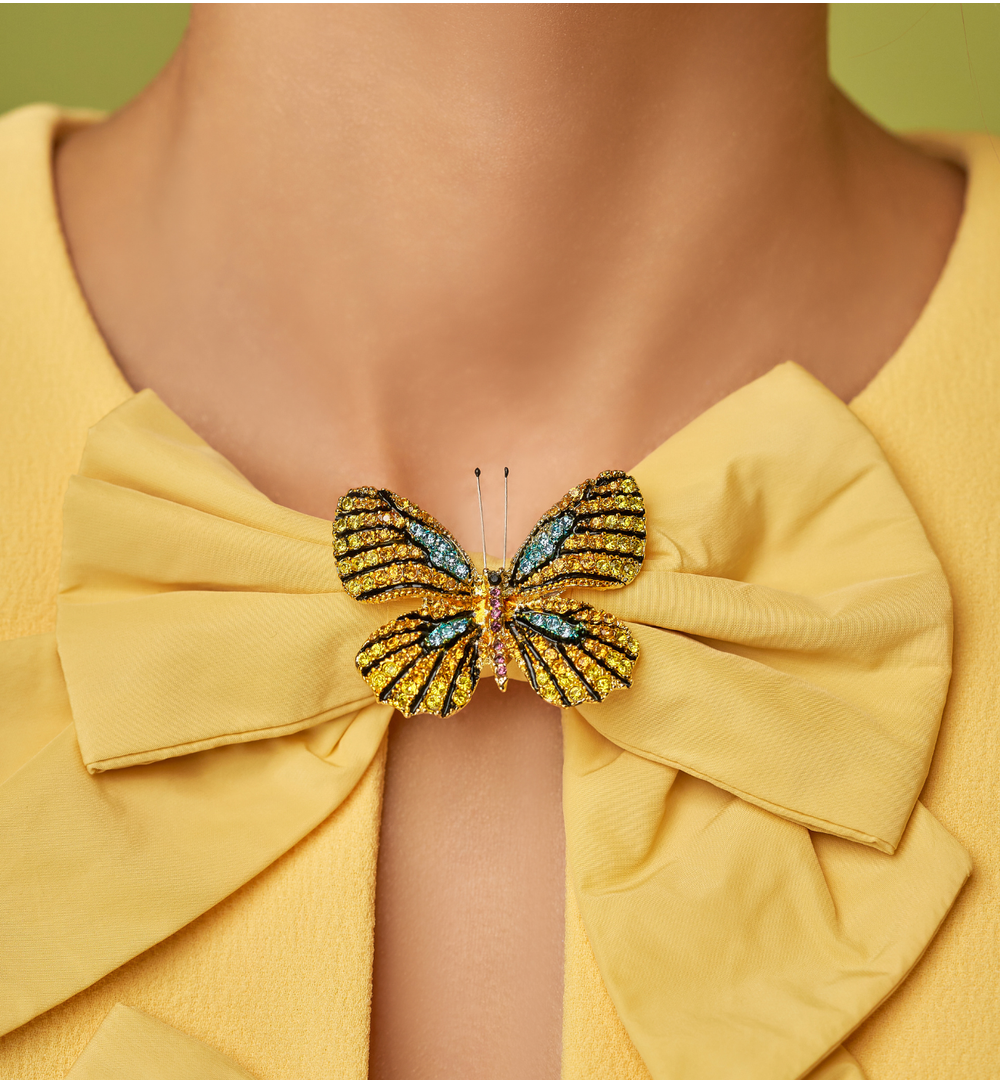 Broszka z kolorowym motylem Papillon BRPI0009