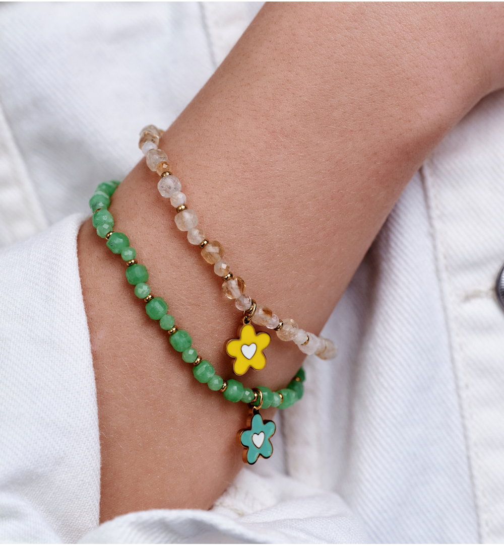 Bransoletka z jadeitu z emaliowanym kwiatkiem BTW3705