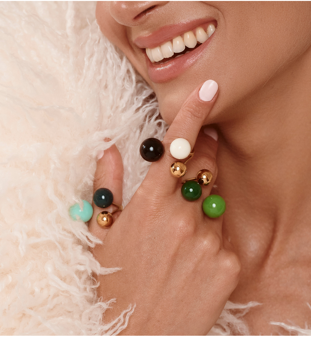 Pierścionek z kulkami w odcieniach mięty i butelkowej zieleni PSA1126