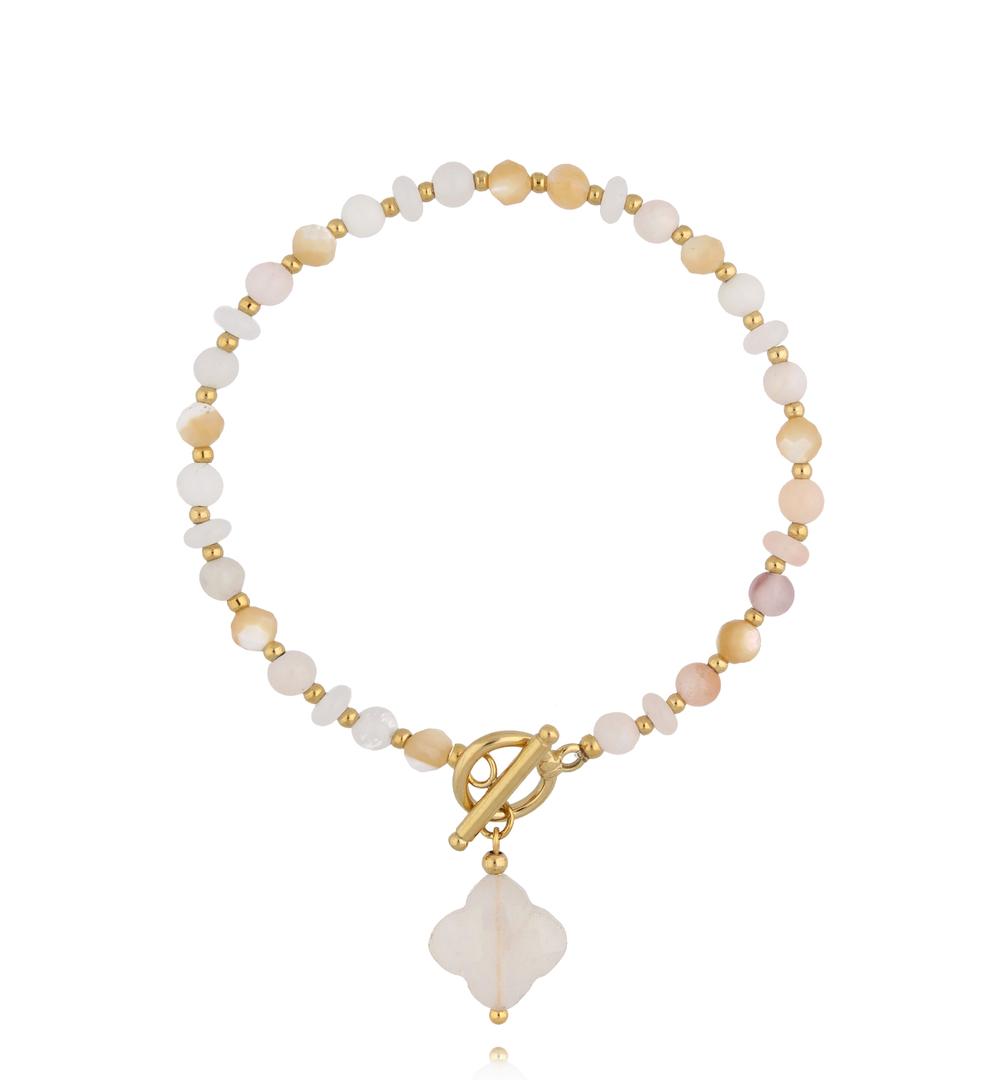 Bransoletka z jadeitami z koniczynką i złotym zapięciem BPA0637