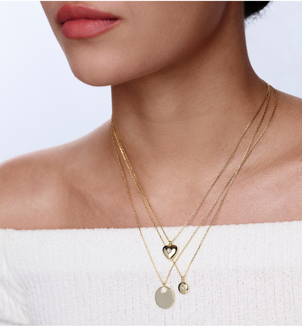 Naszyjnik z okrągłą zawieszką i cyrkonią NCA0093